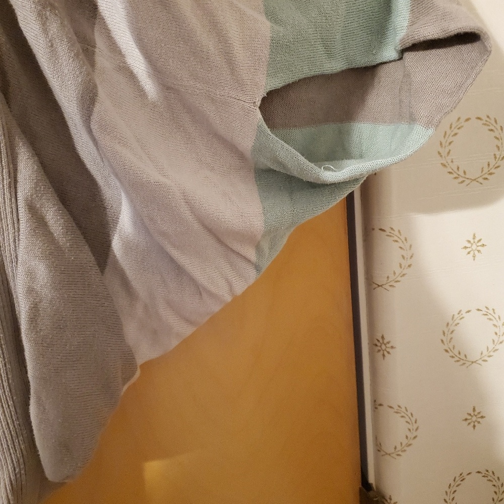 Cardigan - Picture 2 of 3
